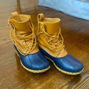 LL Bean iconic “bean boots,” size 6